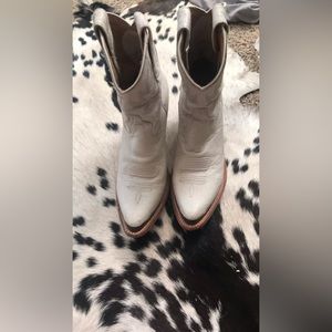 Idyllwind booties